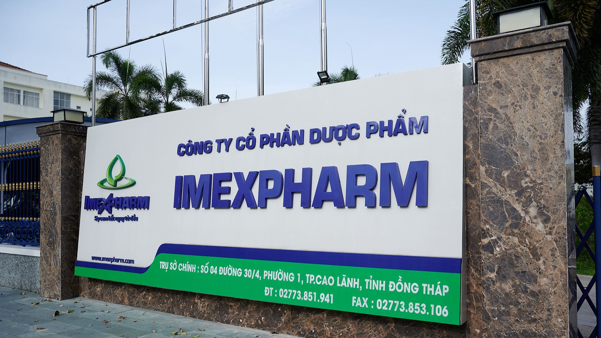 Thứ trưởng Bộ Y tế đến thăm và làm việc với Công ty CPDP Imexpharm